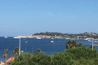 Image de Golfe de St-Tropez appartement climatisé terrasse vue mer plage à 150 m 4/6 pers