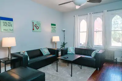 Image de Monopoly - Prime-Location - Walkable - Sleeps 6