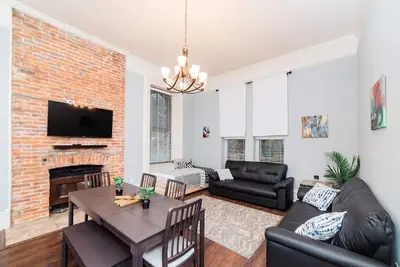 Image de Spectacular Location - Walkable Entertainment