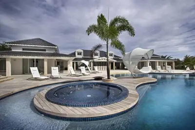 Image de Villa C'est La Vie  | Beach Front - Located in  Fabulous Terres Basses with Private Pool