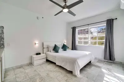 Image de Best location by the Beach! Free WiFi - Tv - All amenities
