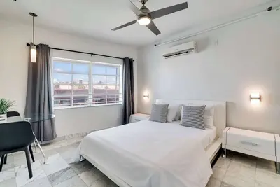 Image de Best location by the Beach! Free WiFi - Tv - All amenities