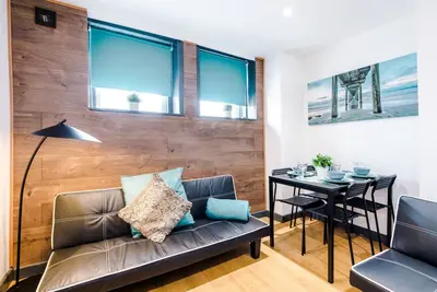 Image de Appartement-Moderne-Salle de bain privée séparée-F1