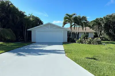 Image de Updated Tropical Oasis, Very Private, Book now for Family Vacations