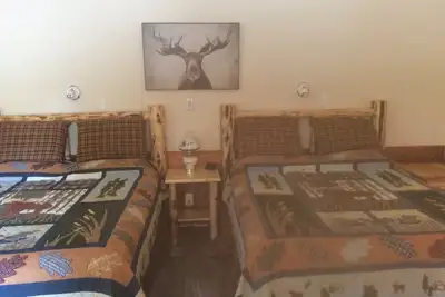 Image de Rustic log Family cabin #8