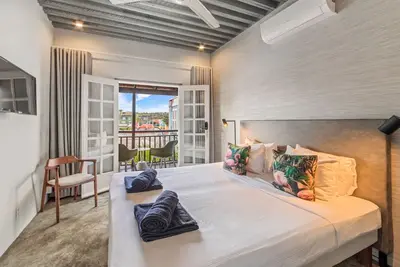Image de Junior Suite with balcony and city view