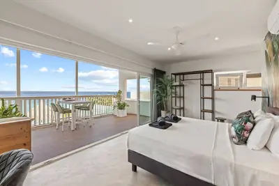 Image de Ocean View Suite Apartment with beautiful sea view