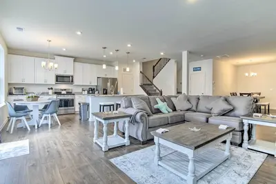 Image de 5 Mi to Bethany Beach: Modern Gem w/ Pool Access!