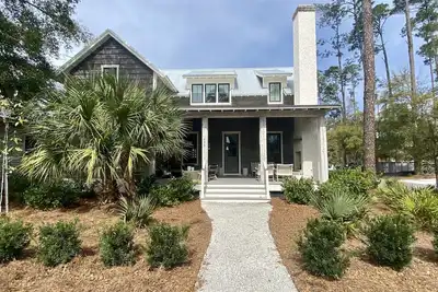 Image de Marvelous Moreland Home Away From Home! Perfect Getaway, Includes Bikes! !