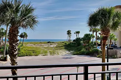 Image de Emerald Isle #209 | Okaloosa Island Condo with Easy Access to the Beach & More!