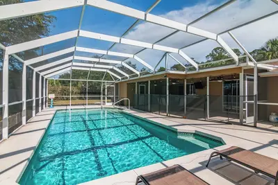 Image de Private heated pool home mins to beaches and down town Sarasota Pet friendly