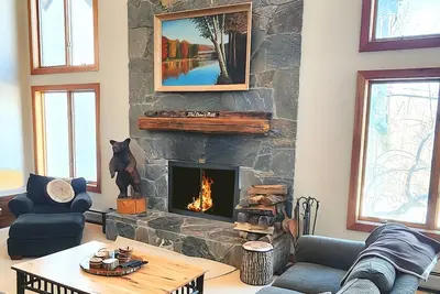 Image de Gorgeous Stratton Mtn. Townhome, 5 min Walk to Slopes and Village.