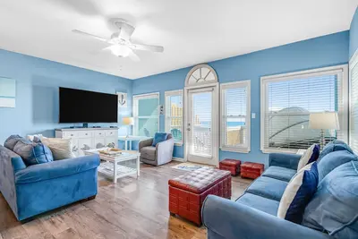 Image de Beachfront Townhome w/ Beautiful Gulf Views, Decks, WiFi, Laundry, & Ac!