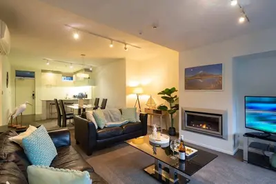 Image de Bowen 18: Cozy Fireplace, Bbq, A/C & Free Parking