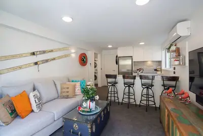 Image de Hillside Villa 2: Free Parking, A/C & Walk to Town