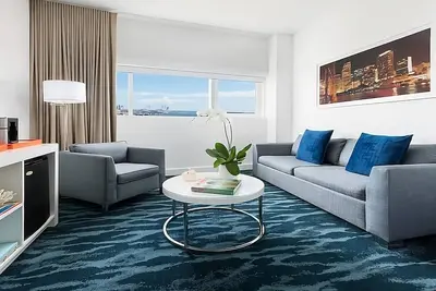 Image de 2 Playful Bayview Suites at Yve Hotel Miami!