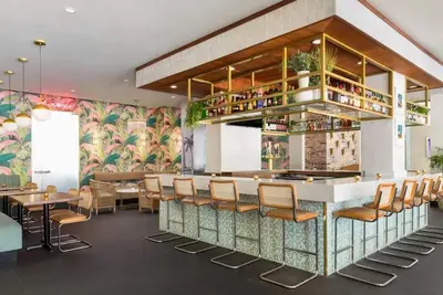 Image de Ideal Location! 3 Trendy Units, On-Site Bar, Near Marlins Park