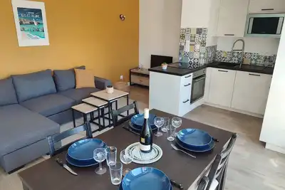 Image de Bel appartement avec grande terrasse - Proche mer