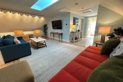 Image de Unique 2 Bed 1 Bath (Dog Friendly) Apartment in Broadway Neighborhood
