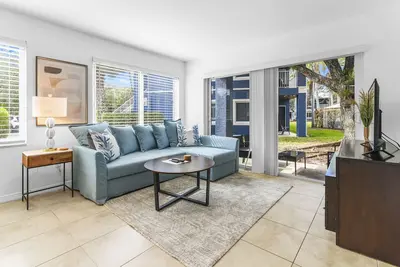 Image de This apartment is a 3 bedroom(s), 2 bathrooms, located in Boca Raton, Fl.