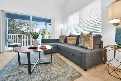 Image de Cozy 2br, 2ba apartment on top floor in quiet West Boca Raton community
