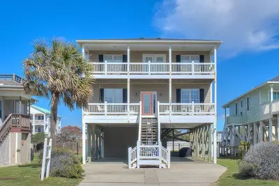 Image de 4br/4ba Home - 2nd Row, Spacious, Spectacular Ocean Views, Sleeps 11