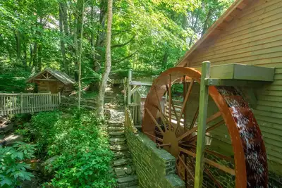 Image de Spout Branch Cabin - On The New River - Firepit - Fishing