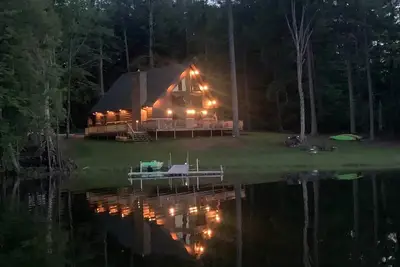 Image de Beautiful new home on chain of lakes 20 minutes from Pictured Rocks