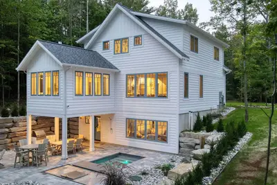 Image de Traverse City Lakemore Resort, New Luxury Lakefront Home on Arbutus Lake
