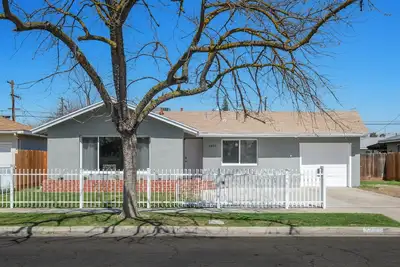 Image de Newly Renovated 4b\/2Bth Great Spot for Work or Fun