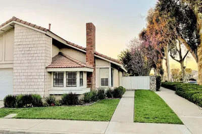 Image de Cozy Single Level 3 Bed 2 Bath Home in the Heart of Irvine