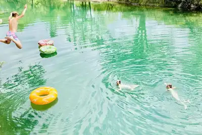 Image de Crystal Clear Frio River Named “The Best Swimming Hole In Texas” by TexasMonthly