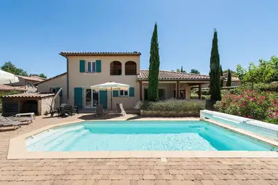 Image de Villa de luxe en Ardèche | Villa Fleur | 5 chambres | Piscine privée | Parfait pour les familles