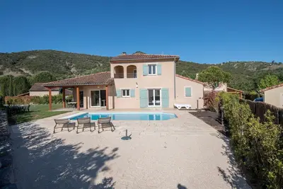 Image de Villa de luxe en Ardèche | Villa Des Montagnes | 4 chambres | Piscine privée | Parfait pour les fami