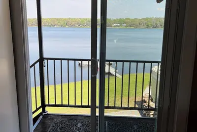 Image de Studio Lakeside Loft with beautiful views