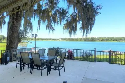 Image de Lake Front Retreat. . . Get away from it all and relax. . . away from the city lights