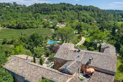Image de Gite Gordes, à Roussillon dans mas restauré