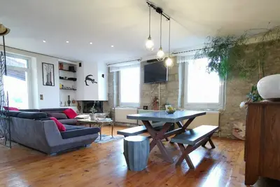 Image de Maison avec piscine privée et jardin à 5 min du Puy-en-Velay, idéale pour découvrir la Haute-Loire
