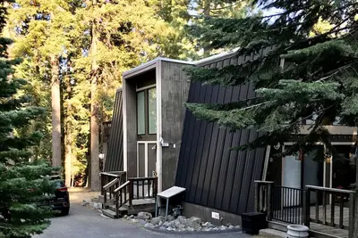 Image de Animaux acceptés North Lake Tahoe pour Perfect Home Family Fun