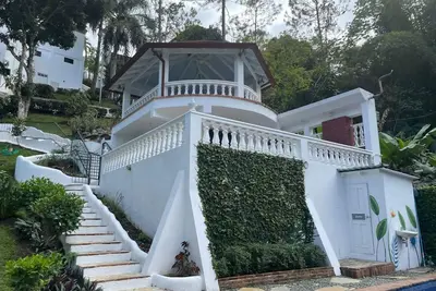 Image de Jarabacoa 8 Bedroom Villa Each with its own Private Bathrooms