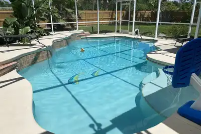 Image de 3bdr house, Heated enclosed pool, fully fenced yard, 25 min to beach, dog ok