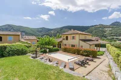 Image de Villa de luxe en Ardèche | Villa Mazes 10 | 5 chambres | Piscine privée | Parfait pour les familles
