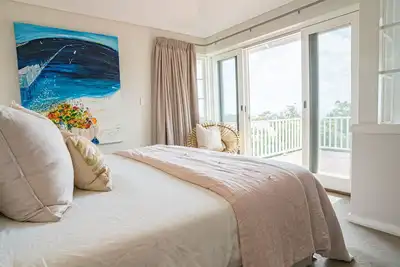 Image de Ellavista Luxe beachside home with ocean views and Wifi