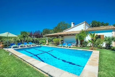 Image de Villa Geranios, country house a few minutes driving from Pollensa