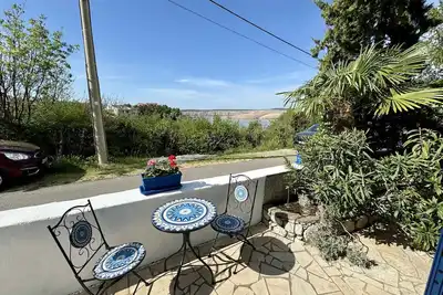 Image de Appartement de vacances avec terrasse et vue sur la mer