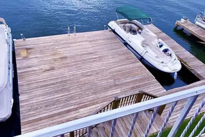 Image de Beautiful Lake Living at Villa Pointe