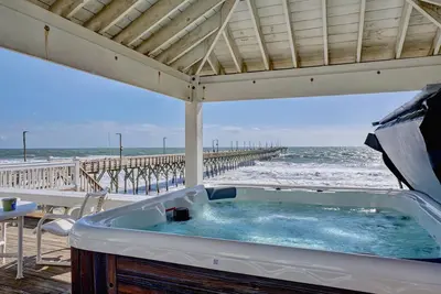 Image de Hot Tub, BeachFront, Island Center, Walk to Restaurants