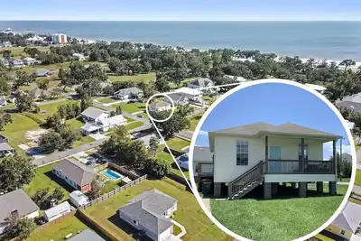 Image de Relaxing & Quiet! Walk to Beach, Fenced in Yard, Updated, Clean, Pet Friendly