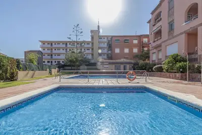 Image de Joli appartement pour 4 personnes avec Wifi, piscine, climatisation, Tv, terrasse et parking
