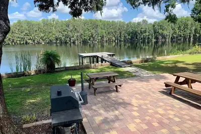 Image de Lake living with beautiful views!